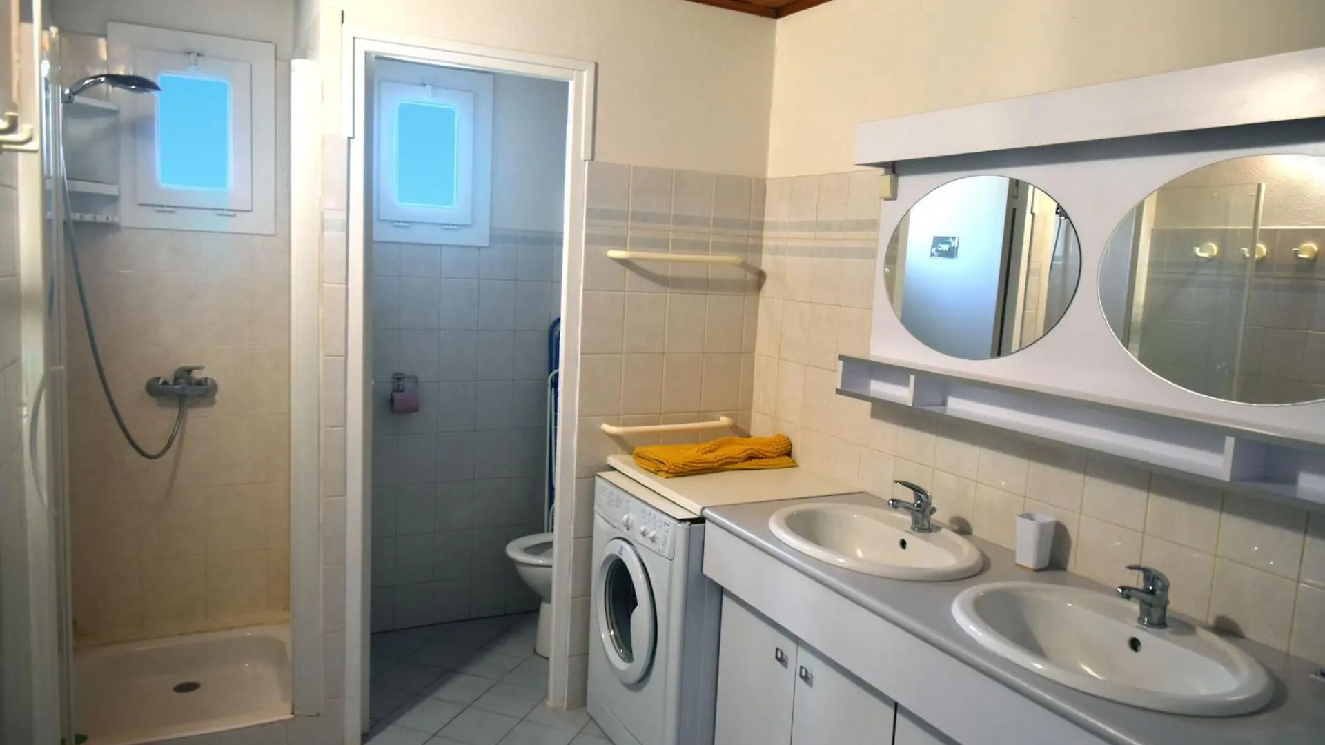 Grand Jardin Privatif Ombrage De 800 M2 Avec Entree Privee-Grande Piscine Partagee Au Sel - Deco Cosy Tout Confort - Proche Commodites Montélimar 0*,