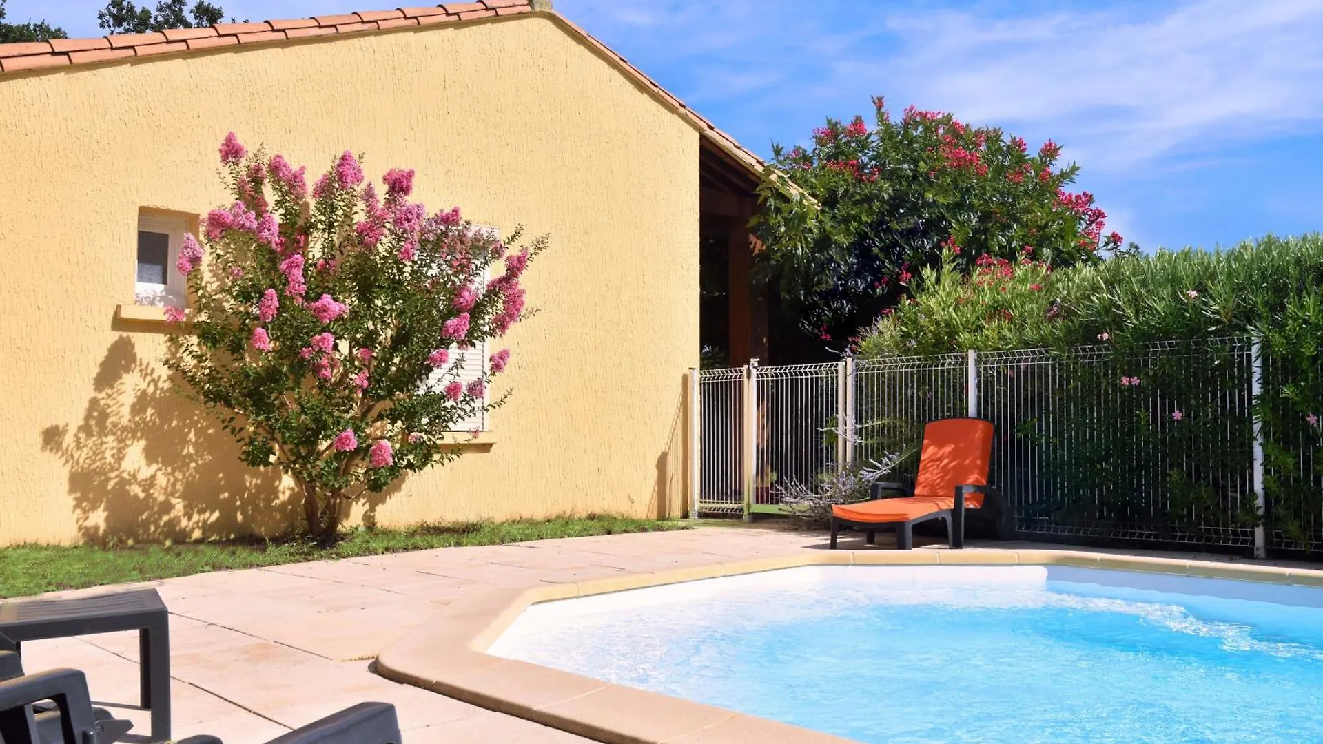 Casa vacanze Grand Jardin Privatif Ombrage De 800 M2 Avec Entree Privee-Grande Piscine Partagee Au Sel - Deco Cosy Tout Confort - Proche Commodites Montélimar